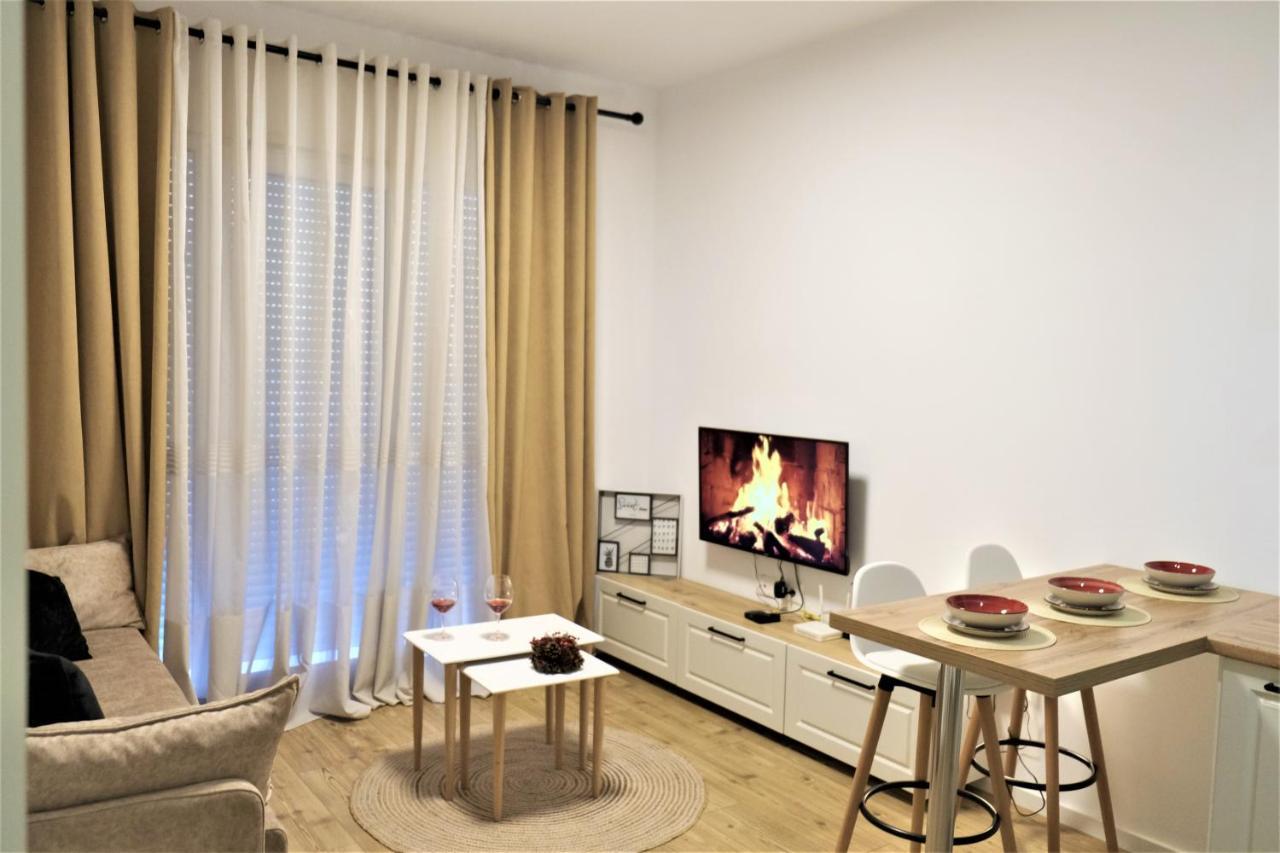 Apartment In The Heart Of Old Bazaar, Tirana - Hana Apartments Kültér fotó