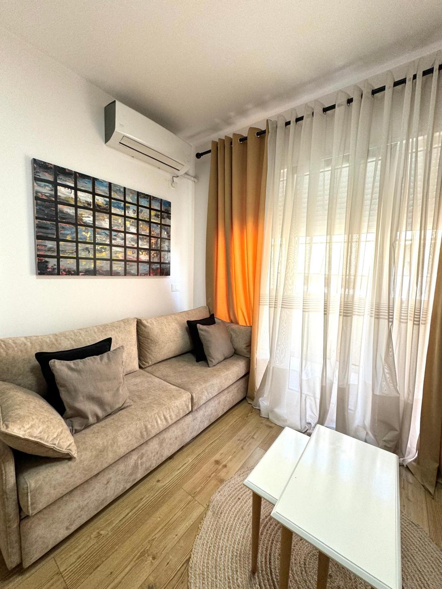 Apartment In The Heart Of Old Bazaar, Tirana - Hana Apartments Kültér fotó